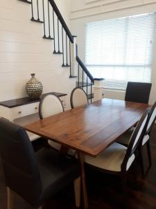 Căn hộ Duplex Vista Verde, quận 2 Duplex Vista Verde căn góc hương Đông Nam, nội thất nhập khẩu 5 sao