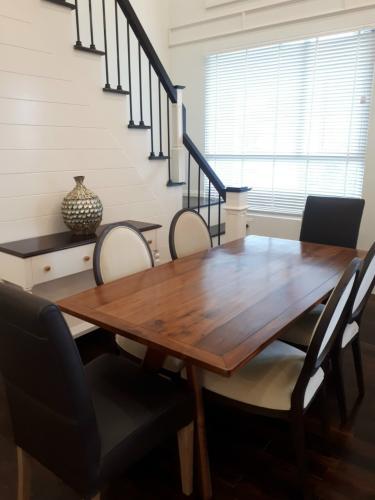 Căn hộ Duplex Vista Verde, quận 2 Duplex Vista Verde căn góc hương Đông Nam, nội thất nhập khẩu 5 sao