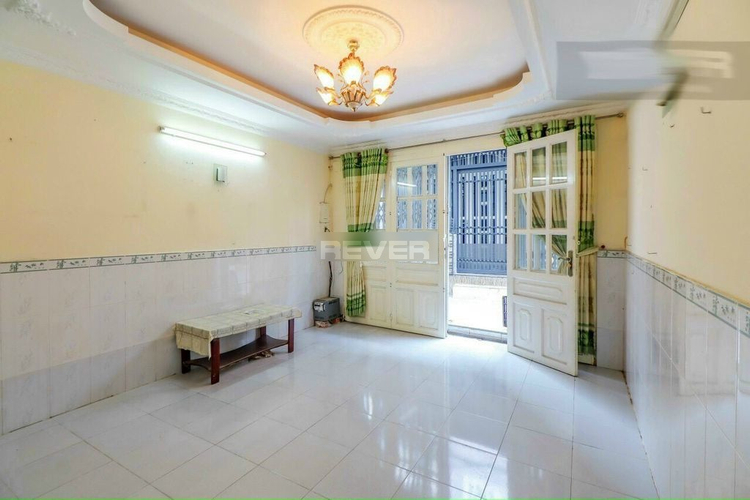 Nhà phố Quận 7 Nhà phố thiết kế 1 trệt, 1 lầu diện tích 44m2, cửa hướng Nam thoáng mát.