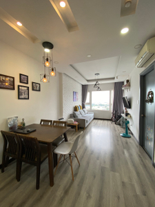 Căn hộ Saigonres Plaza, Quận Bình Thạnh Căn hộ Saigonres Plaza thiết kế 2 phòng ngủ, đầy đủ nội thất.