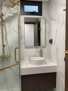 Căn hộ Sunshine City SaiGon, Quận 7 Căn Officetel Sunshine City Saigon thiết kế hiện đại, nội thất đầy đủ.