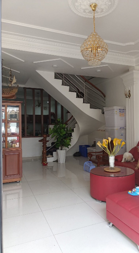 Nhà phố Quận Thủ Đức Nhà phố thiết kế 1 trệt, 2 lầu và sân thượng kiên cố, cách cổng Vạn Phúc 200m.