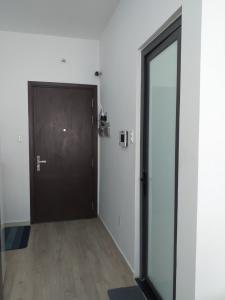 Officetel Kingston Residence, Phú Nhuận Căn hộ Officetel Kingston Residence nội thất văn phòng đầy đủ. 