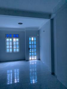 Nhà phố Quận 6 Nhà phố hướng Tây kết cấu 1 trệt 3 lầu, nằm trong khu dân cư văn minh.