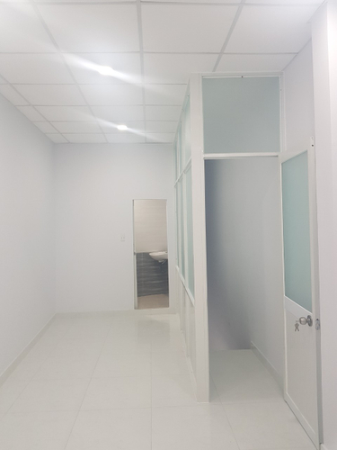 Nhà phố Quận Thủ Đức Nhà phố kết cấu 1 trệt, 1 lầu không lỗi phong thủy, không có nội thất.