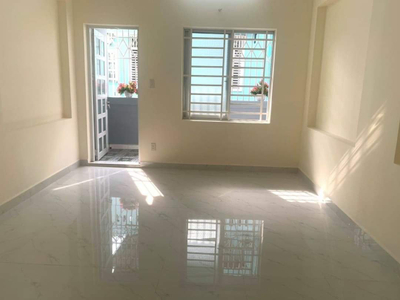 Nhà phố Quận Thủ Đức Nhà phố thiết kế 1 trệt, 2 lầu diện tích 56m2, cửa hướng Đông Nam thoáng mát.