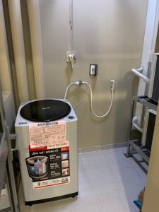 Lô gia The Gold View, Quận 4 Căn hộ The Gold View tầng trung, đầy đủ nội thất hiện đại.