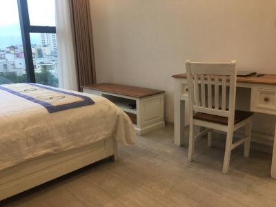 Phòng ngủ Vinhomes Golden River, Quận 1 Căn hộ Vinhomes Golden River view sông và thành phố thơ mộng.