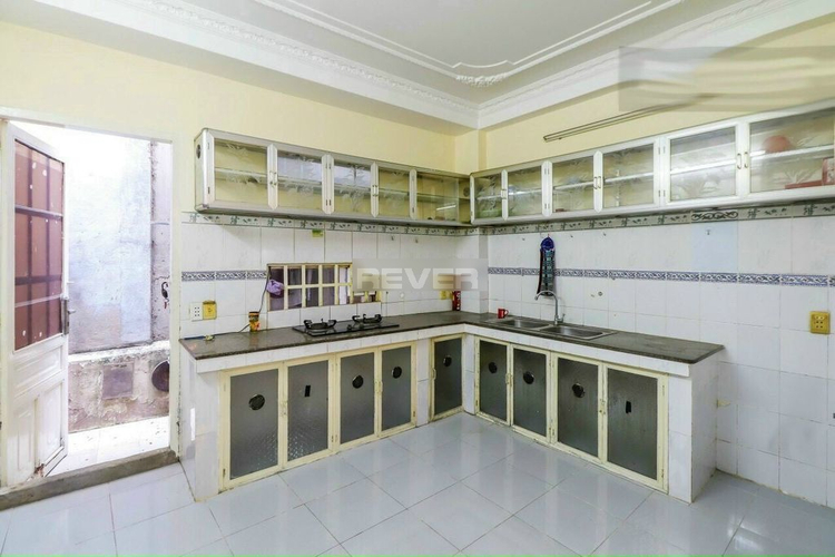 Nhà phố Quận 7 Nhà phố thiết kế 1 trệt, 1 lầu diện tích 44m2, cửa hướng Nam thoáng mát.