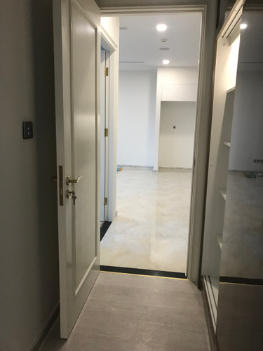 Căn hộ Vinhomes Golden River, Quận 1 Căn hộ Vinhomes Golden River tầng 21 có 1 phòng ngủ, nội thất cơ bản.