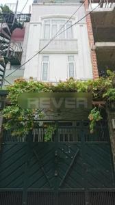  Nhà phố kết cấu 1 trệt 3 lầu, hẻm xe hơi rộng rãi khu dân cư đông đúc.