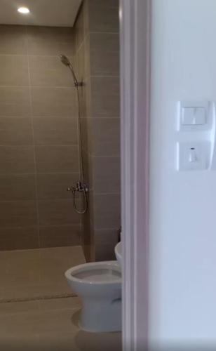 Phòng tắm căn hộ Vinhomes Grand Park Căn hộ Vinhomes Grand Park tầng cao đón view nội khu mát mẻ.