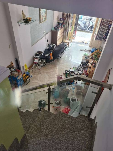 Nhà phố Quận Gò Vấp Nhà phố thiết kế 1 trệt, 1 lầu cửa hướng Đông Nam, đầy đủ nội thất.