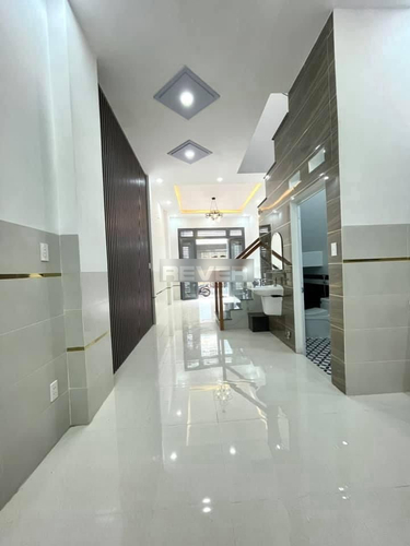 Nhà phố Quận Bình Tân Nhà phố hẻm xe hơi đường Lê Văn Quới diện tishc 44m2, không nội thất.