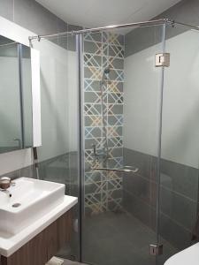 nhà tắm căn hộ The Sun Avenue Office-tel The Sun Avenue nội thất cơ bản diện tích 49m²