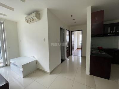 Không gian căn hộ The Harmona, Tân Bình Căn hộ The Harmona tầng 1 ban công thoáng mát, nội thất cơ bản hiện đại. 