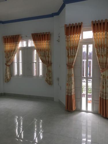 Không gian nhà phố Quận Tân Bình Nhà phố diện tích 60m2 kết cấu 1 trệt 2 lầu, khu dân cư đông đúc.