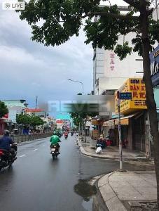 Đường trước nhà phố Quận Tân Phú Nhà phố hẻm rộng 3m cách đường Lũy Bán Bích 20m, nội thắt cơ bản.