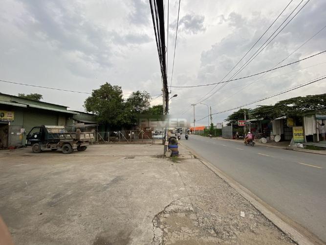 Đường trước nhà kho Huyện Bình Chánh Nhà kho xưởng diện tích 240m2 mặt tiền Võ Văn Vân, khu dân cư sầm uất.