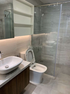 Căn hộ Kingdom 101, Quận 10 Căn hộ Kingdom 101 tầng thấp diện tích 71m2, bàn giao đầy đủ nội thất.