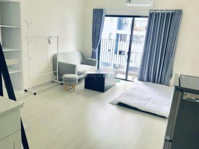 Phòng khách M-One Nam Sài Gòn, Quận 7 Officetel M-One Nam Sài Gòn đầy đủ nội thất, hướng Đông Nam. 