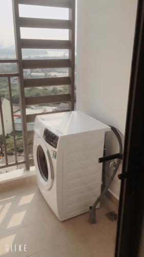 nôi thất căn hộ 3 phòng ngủ the sun avenue Căn hộ The Sun Avenue hướng ban công tây nam đầy đủ nội thất diện tích 109m²