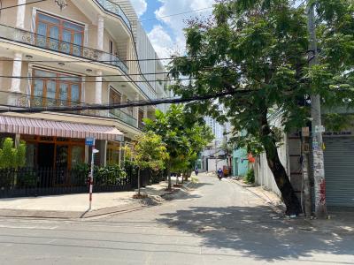 Đường trước nhà phố Quận Tân Phú Nhà phố căn góc có 2 mặt tiền đường thoáng mát, khu dân cư hiện hữu.