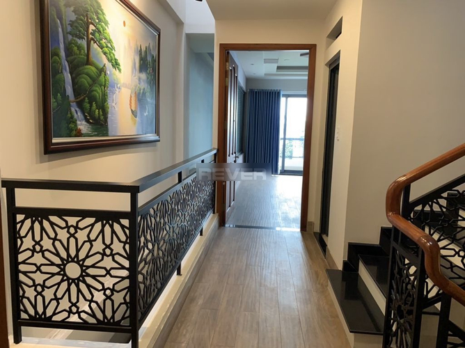 Nhà phố Quận Tân Bình Nhà phố thiết kế 1 trệt, 5 lầu và sân thượng kiên cố, khu dân cư sầm uất.