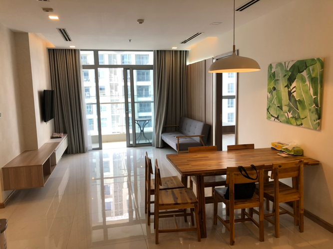 Căn hộ Vinhomes Central Park, Quận Bình Thạnh Căn hộ Vinhomes Central Park tầng 31 diện tích 116m2, đầy đủ nội thất.