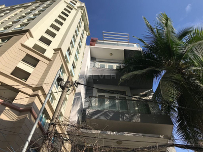 Mặt bằng kinh doanh diện tích 85m2, khu vực kinh doanh sầm uất.