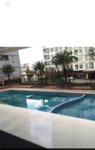 View từ căn hộ Him Lam Riverside Bán căn hộ tầng thấp Him Lam Riverside 3, view hồ bơi nội khu.