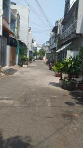 Đường nhà phố Quận Tân Phú Nhà phố 2 mặt tiền hẻm cách công viên Đầm Sen 1km, nội thất cơ bản.