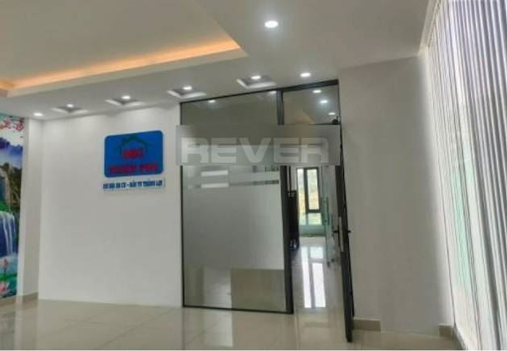 Văn phòng Quận 9 Văn phòng diện tích 90m2, mặt tiền đường Liên Phường rộng 30m.