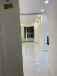 Hành lang căn hộ Terra Royal Bán căn hộ Terra Royal đầy đủ tiện ích, vị trí gần trung tâm thành phố