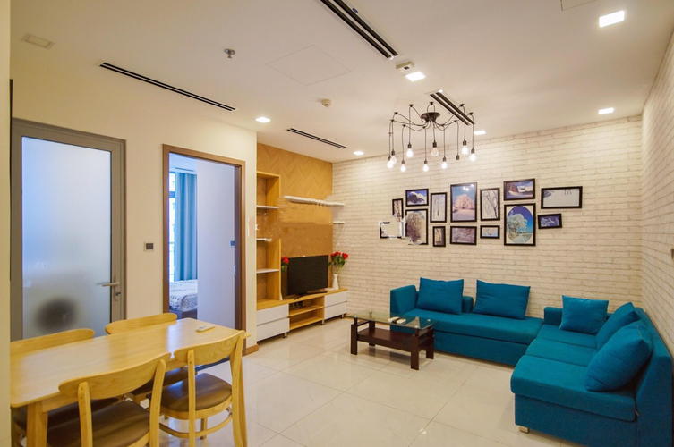 Căn hộ Vinhomes Central Park, Quận Bình Thạnh Căn hộ Vinhomes Central Park tầng 6 diện tích 51.2m2, đầy đủ nội thất.