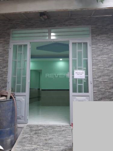 Nhà phố Quận Bình Tân Nhầ phố cấp 4 hẻm xe tải đường Ấp Chiến Lược, khu dân cư đông đúc.