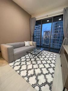 Căn hộ Q2 Thảo Điền, Quận 2 Căn hộ Q2 Thảo Điền tầng 21, đầy đủ nội thất và tiện ích.