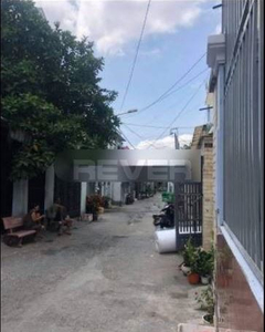 Đường trước nhà phố Quận Tân Phú Nhà phố thiết kế 1 trệt, 1 lầu cửa hướng Đông thoáng mát, không nội thất.