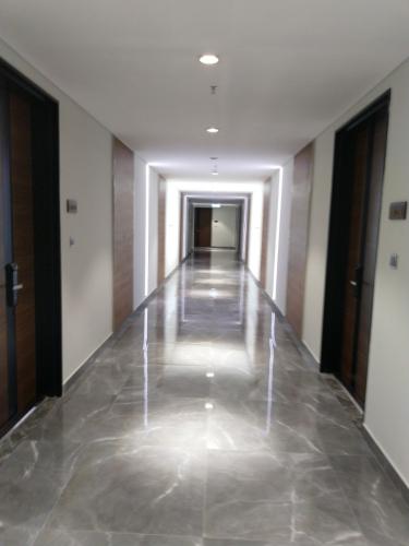 hành lang căn hộ midtown Căn hộ Phú Mỹ Hưng Midtown không có nội thất diện tích 121.98m²