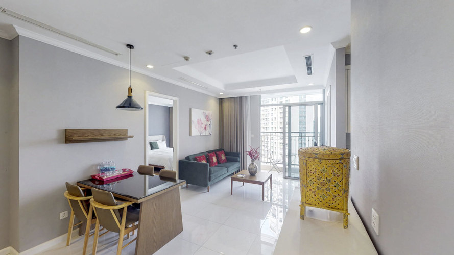 Căn hộ Vinhomes Central Park, Quận Bình Thạnh Căn hộ Vinhomes Central Park tầng 29, view thành phố sầm uất.