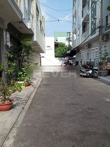 Đường trước nhà phố Quận Tân Phú Nhà phố hẻm rộng 8m đường Thoại Ngọc Hầu, diện tích 64m2 vuông vắn.