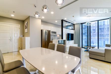 Phòng Khách Căn hộ Vinhomes Golden River hướng Tây Nam, diện tích 92.3m²