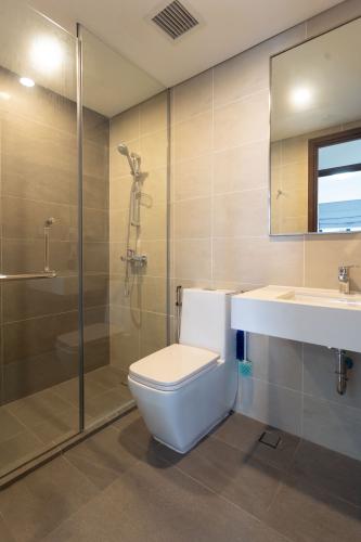 Phòng tắm One Verandah Quận 2 Căn hộ One Verandah tầng trung, bàn giao không có nội thất.