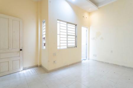 Bên trong nhà phố Quận 7 Nhà phố hướng Tây diện tích 4mx15m, hẻm xe hơi quay đầu 5m.