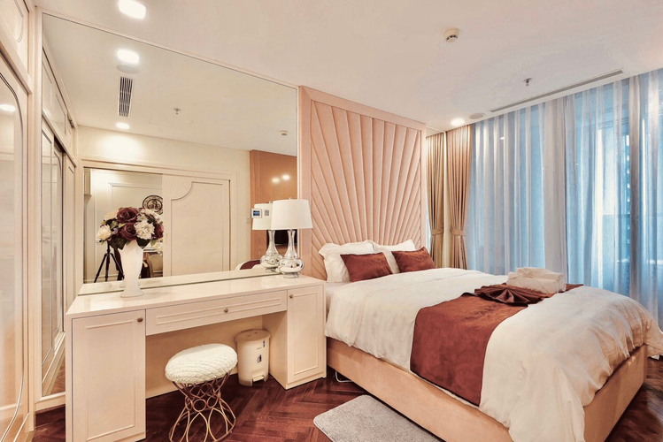 Căn hộ Vinhomes Central Park, Quận Bình Thạnh Căn hộ Vinhomes Central Park tầng 14 cửa hướng Tây Bắc, đầy đủ nội thất.