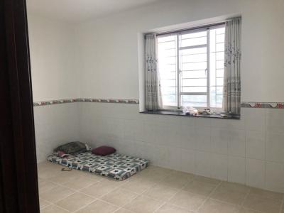 Căn hộ Phú Lợi 1, Quận 8 Căn hộ Chung cư Phú Lợi 1 tầng 11, cửa hướng Tây Bắc nội thất cơ bản.