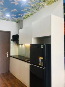 Nhà bếp căn hộ The Sun Avenue Office-tel tầng thấp The Sun Avenue có thiết kế hiện đại, nội thất đầy đủ