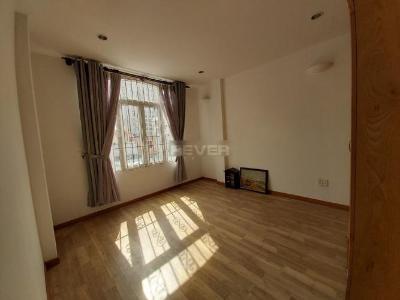  Nhà phố kết cấu 1 trệt 3 lầu, hẻm xe hơi rộng rãi khu dân cư đông đúc.