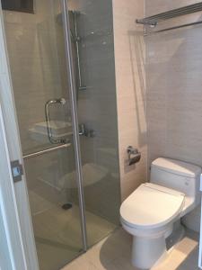 nhà tắm căn hộ New City Thủ Thiêm  quận 2 Căn hộ tầng 14 New City Thủ Thiêm nội thất đầy đủ, view thoáng