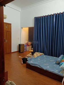 Nhà phố Quận Thủ Đức Nhà phố thiết kế 1 trệt, 2 lầu và sân thượng, khu vực dân cư sầm uất.